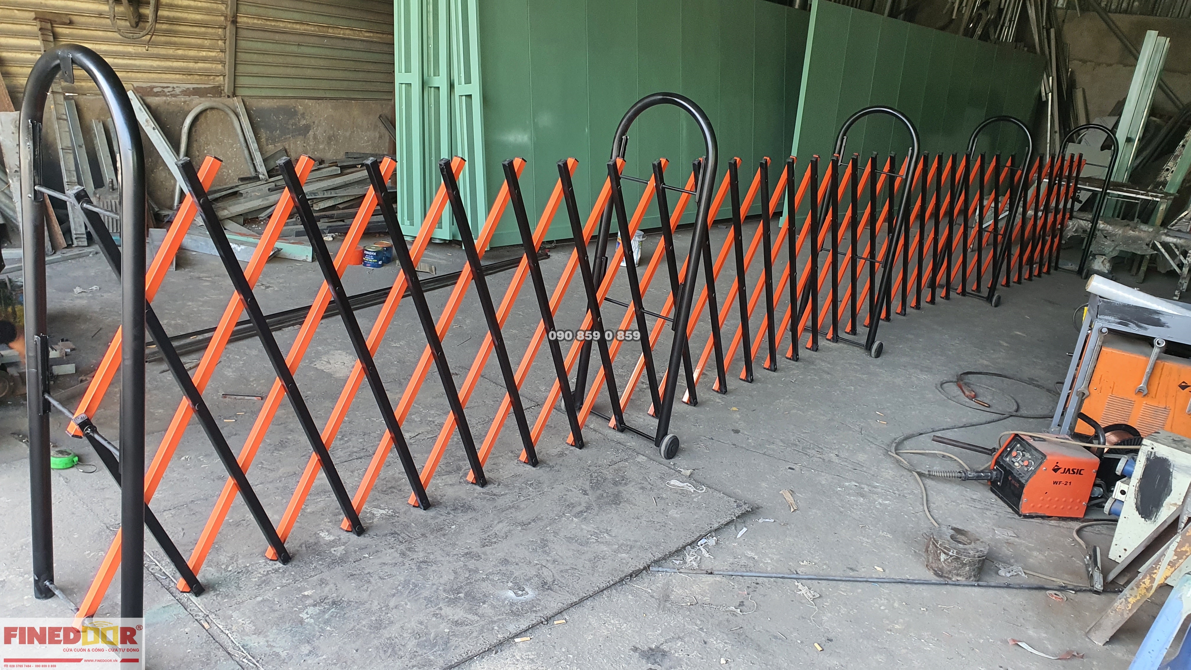 Rào xếp di động chữ U 